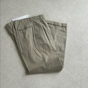 Jos. A. Bank Tan Chinos Perfect for Semi-Formal Occasions🌿